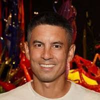 Jonathan Crawley's Instagram, Twitter & Facebook