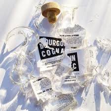 En france, la distillation des eaux de vies était faite par un bouilleur de cru avec un alambic ambulant mais, depuis 1960, ce privilège ne peut plus se transmette de père en fils. Spiritueux Magazine Eau De Vie Naturelle Et Si L Appellation Cognac S Autorisait A Commercialiser Son Eau De Vie Non Vieillie En Double Zero