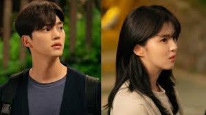 Ia memulai karirnya pada tahun 2017 di dalam drama reunited world. Spoiler Drama Korea Nevertheless Song Kang Dan Han So Hee Berhadapan Dengan Polisi Tribun Lampung