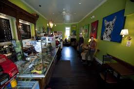 Best Friends Stanley Graham And Matt Dorman Serve Entertainment Along With A Cup Of Coffee Graham An Actor And Dorman A Set Des Dog Coffee Big Dogs Coffee