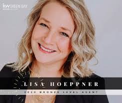 Lisa Hoeppner's Instagram, Twitter & Facebook