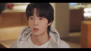 🎬🎬 My Sassy Girl (2001) is a South Korean romantic comedy-drama directed  by Kwak Jae-yong, based