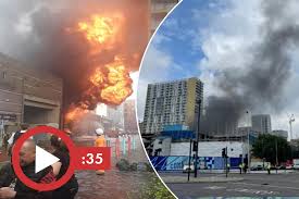 Blaze in garage near london station closes major rail line wimbledon crowd gives standing ovation to oxford covid vaccine developer dame sarah gilbert Pxz9rcpqkv6jlm