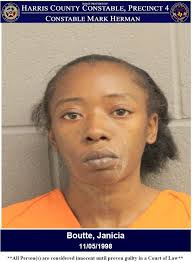 CONSTABLES QUICK RESPONSE TIME LEADS TO THE ARREST OF A WANTED THEFT  SUSPECT THAT STOLE OVER $500.00 FROM A LOCAL BATH AND BODY WORKS!! On April  13, 2025, Deputies with Constable Mark