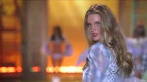 Rosie huntington whiteley septum ring victoria secret eyeshadow lipstick beauty instagram makeup pretty. Rosie Huntington Whiteley Victoria S Secret 2006 2010 Youtube