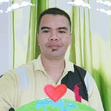 Edward Ignacio's Instagram, Twitter & Facebook