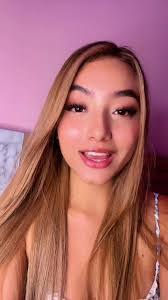 Mayra Pedroza's Instagram, Twitter & Facebook