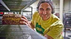 Dave's first arrest came in 1987 for robbing a house. Dave S Killer Bread Comes To Los Angeles Los Angeles Times