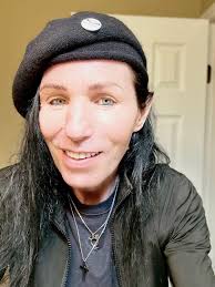 Some photos of a local artist who is no longer with us. Think of her all of  the time when I look at her work. Jan Taylor RIP. Almost a year. |