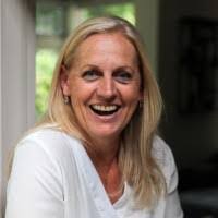 Laura Feller's Instagram, Twitter & Facebook