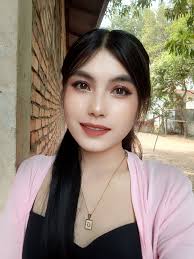 Paj Moua's Instagram, Twitter & Facebook