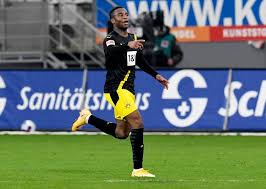 Sc freiburg vs borussia dortmund || live (bundesliga 2021), en vivo. Dortmund Slip Up 2 1 In Freiburg To Continue Rollercoaster Season
