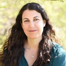 Emma Stott's Instagram, Twitter & Facebook