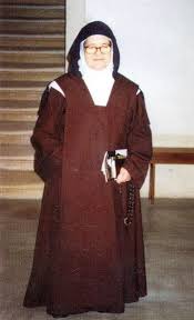 Sister Lúcia - Wikipedia