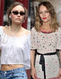 Vanessa paradis and daughter lily rose depp attending j12 chanel watch launching in parisparis, france 2nd may 2019more amazing celebrity videos. Lily Rose Depp Looks Like Mom Vanessa Paradis In New Crop Top Pics Hollywood Life