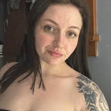 Abbie Jennings's Instagram, Twitter & Facebook