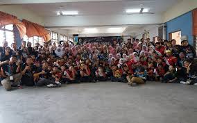 Beliau telah berkecimpung di alam pendidikan ini sejak 30 tahun yang lepas. Jb Students Have Fun While Learning At Upsi English Language Fun Camp