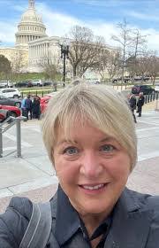 Darla Henderson's Instagram, Twitter & Facebook