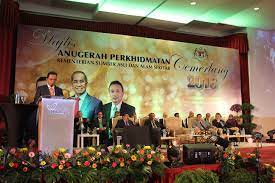 Terima surat anugerah perkhidmatan cemerlang daripada guru besar. Majlis Anugerah Perkhidmatan Cemerlang Apc Kementerian Sumber Asli Dan Alam Sekitar Nre 2016