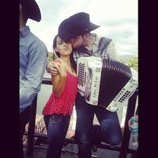 Stream tracks and playlists from eden on your desktop or mobile device. Lorenia Duran On Twitter Amo A Eden Munoz 3