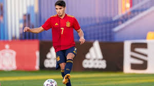 Riqui puig is the next maestro. The Eight Players Of The Spanish U21 European Team Who Could Be With The Absolute Ruetir