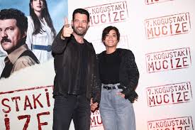 Koğuştaki mucize filminin konusu nedir? Aylardir Merkala Beklenen 7 Kogustaki Mucize Filminin Galasinda Seyirciler Ilk Kez Mucizeye Tanik Oldular Temiz Magazin