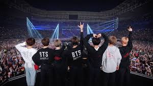 Contact bts solo para army's on messenger. Bang Bangtan En El Bang Bang Con 2021 Bts Conto Su Propia