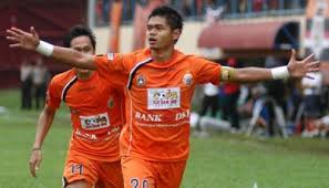 Bambang pamungkas bambang in 2018personal informationfull name bambang persija jakarta narrowly missed out on winning the championship again in 2004 by one point. Sfc Bidik Bambang Pamungkas Bolaskor Com