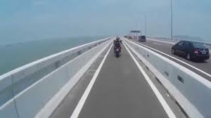 It has already bagged 15 entries in the malaysia book of records. My Ride Jambatan Sultan Abdul Halim Muadzam Shah Youtube