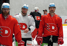 Age:33 years (3 january 1988). Hc Dynamo Pardubice Privitani Bylo Super Rika Po Prvnim Treninku V Pardubicich Tomas Zohorna