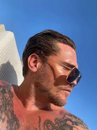 Expresso Martini in the sunset, feeling wavey and smiling with your loved  ones around you. 😼🍸 We still rinsing these sunny days baby see you at  Tramps Tenerife