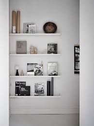 Resultat De Recherche D Images Pour Cimaise Etagere Accessoires De Decoration De Maison Decoration Interieur Design Interieur Scandinave