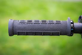 It's a great grip for anyone with an open mind or sore hands. Odi Elite Pro Lock On Grips Review Pinkbike
