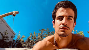 Enzo raia celulari shared a post on instagram: Enzo Celulari Recebe Critica Nas Redes Sociais Nunca Pegou Trem Lotado Istoe Independente