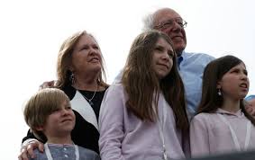 Fans of vermont senator bernie sanders went wild for his look at joe biden 's inauguration ceremony on wednesday. Sanders S Iowa Campaign Has Killer Ground Game The Nation