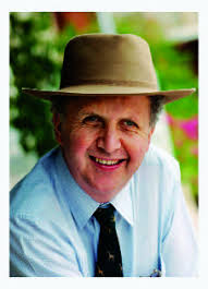 Amazon.com: Alexander McCall Smith: books, biography, latest update
