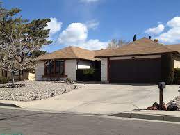 This was odd because they usually appear right at midnight on the thirteenth. White Residence Breaking Bad Wiki Fandom