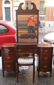 Uhuru Furniture Collectibles 1940s Mahogany Vanity W Mirror Sold Bedroom Furniture Furniture Styles Trending Decor