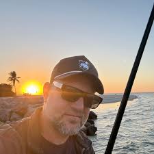 I built this jet fishing skiff from a junked 1990s waverunner that i found 