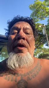 Aloha Ohana 306 am japan time n it's Sunday.reflecting