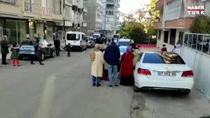 Deprem anında hediyelik eşya dükkanındaki tabloların düştüğü görüldü. Siirt Deprem Son Dakika Siirt Diyarbakir Ve Batman Depremle Sarsildi Gundem Haberleri