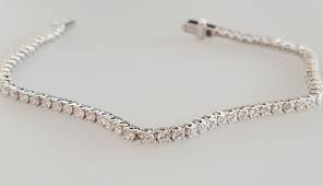 See more ideas about bracelet sizes, jewelry, metal jewelry. 18k White Gold 2 73ct Diamond Tennis Bracelet Size 17cm Catawiki