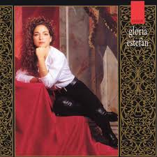 Beat, a bailar, no pretendo, ayer, rhythm is gonna get you, get on your feet, oye, you can't walk away from love, i'm not giving you up и другие скачать в mp3 и слушать музыку онлайн бесплатно. Gloria Estefan Oye Mi Canto Spanish Version Lyrics Genius Lyrics