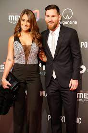 Still engaged to her fiancée lionel messi? Antonella Roccuzzo Style Clothes Outfits And Fashion Celebmafia