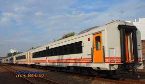 Silakan pilih kereta api ekonomi, bisis atau eksekutif menyesuaikan kondisi, kebutuhan atau selera. Harga Tiket Kereta Api Jakarta Jogjakarta November Desember 2019 Infonya Kereta Api