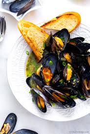 Learn To Cook Mussels Just Like Restaurants With Delicious Garlic White Wine Sauce This Is 2 White Wine Sauce Recipes Mussels Recipe White Wine Mussels Recipe