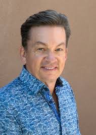 Robert Tweten's Instagram, Twitter & Facebook