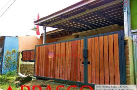 Tampilan pagar tampak selaras dengan bangunan rumah minimalis. 18 Gambar Pagar Grc Minimalis