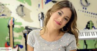 Целувка на виолета и леон париж франция. Violetta