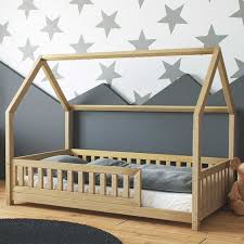 Hausbett Aus Massiver Kiefer Hohenverstellbar Bodennah Geburstete Geschliffene Oberflache Und Natur Matt Trans Kinder Zimmer Kinderbett Haus Hausbett